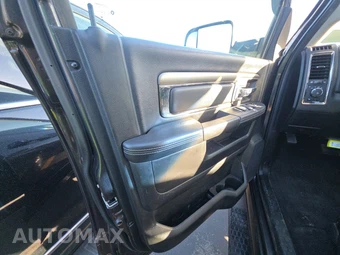 2018 Ram 2500 Big Horn Extended Crew Cab Medium Bed – miniatura 9