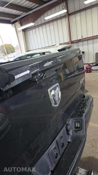2018 Ram 2500 Laramie Crew Cab Medium Bed – miniatura 25