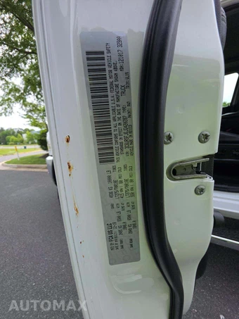 2018 Ram 2500 Laramie Crew Cab Medium Bed - miniatura 5