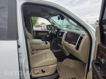 2018 Ram 2500 Laramie Crew Cab Medium Bed - miniatura 18