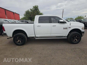 2018 Ram 2500 Laramie Crew Cab Medium Bed - miniatura 4