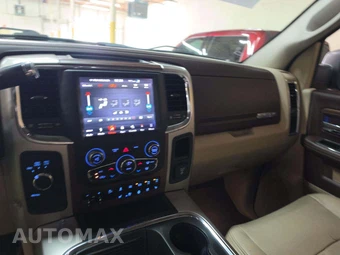 2018 Ram 2500 Laramie Crew Cab Medium Bed - miniatura 10