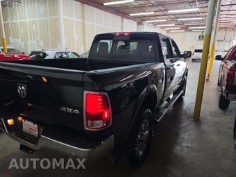 2018 Ram 2500 Laramie Crew Cab Medium Bed - miniatura 3
