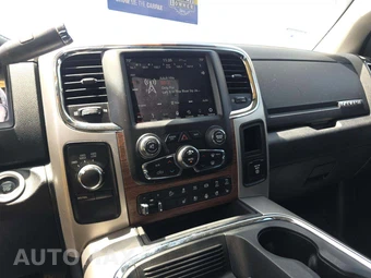 2018 Ram 2500 Laramie Crew Cab Medium Bed - miniatura 10