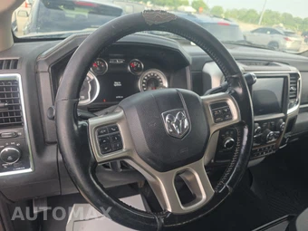 2018 Ram 2500 Laramie Crew Cab Medium Bed - miniatura 10