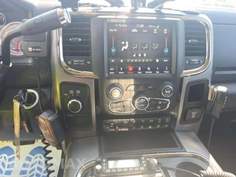 2018 Ram 2500 Laramie Crew Cab Medium Bed - miniatura 7