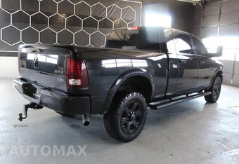 2018 Ram 2500 Laramie Extended Crew Cab Medium Bed - miniatura 3