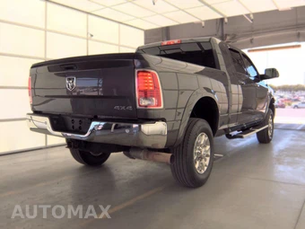 2018 Ram 2500 Laramie Extended Crew Cab Medium Bed - miniatura 4