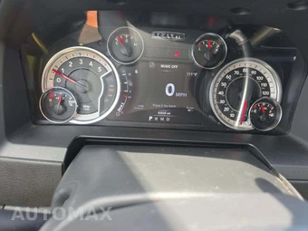 2018 Ram 2500 Laramie Extended Crew Cab Medium Bed - miniatura 9