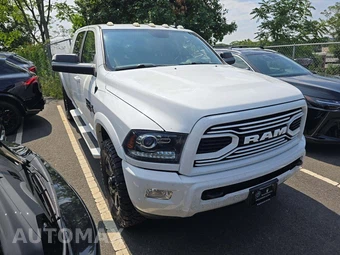 2018 Ram 2500 Laramie Extended Crew Cab Medium Bed – miniatura 4
