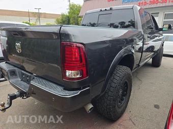 2018 Ram 2500 Laramie Extended Crew Cab Medium Bed - miniatura 4