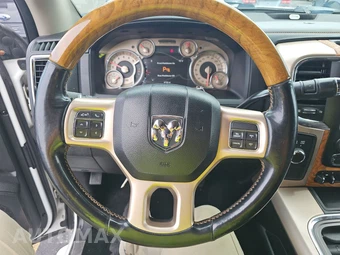 2018 Ram 2500 Laramie Longhorn Crew Cab Medium Bed - miniatura 10
