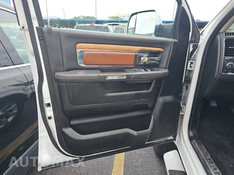 2018 Ram 2500 Laramie Longhorn Crew Cab Medium Bed - miniatura 9
