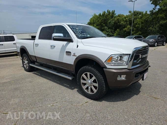 2018 Ram 2500 Laramie Longhorn Crew Cab Medium Bed - miniatura 4