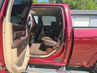 2018 Ram 2500 Laramie Longhorn Crew Cab Medium Bed - miniatura 10