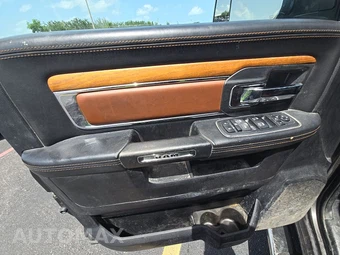 2018 Ram 2500 Laramie Longhorn Crew Cab Medium Bed - miniatura 9