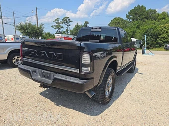 2018 Ram 2500 Limited Crew Cab Medium Bed – miniatura 3