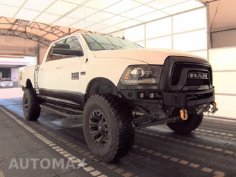 2018 Ram 2500 Power Wagon Crew Cab Medium Bed - miniatura 3