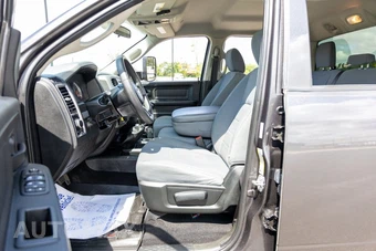 2018 Ram 2500 Tradesman Crew Cab Medium Bed - miniatura 41