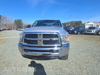 2018 Ram 2500 Tradesman Crew Cab Medium Bed - miniatura 2