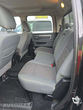 2018 Ram 3500 Big Horn Crew Cab Medium Bed - miniatura 13