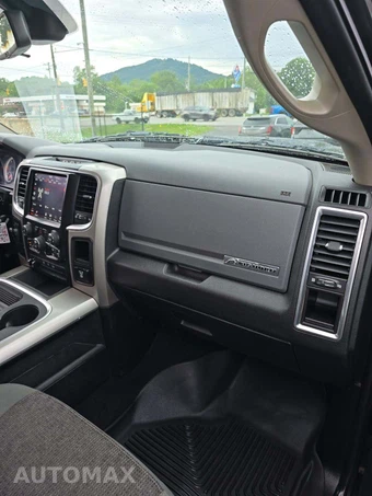 2018 Ram 3500 Big Horn Crew Cab Medium Bed - miniatura 19