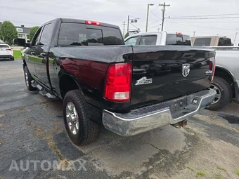 2018 Ram 3500 Big Horn Crew Cab Medium Bed - miniatura 2