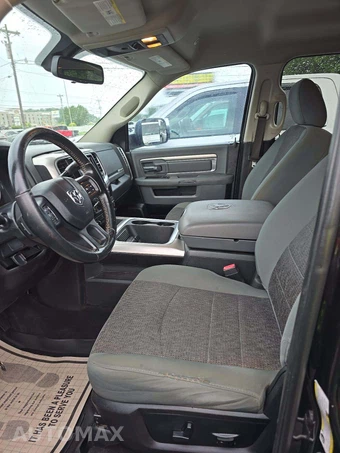 2018 Ram 3500 Big Horn Crew Cab Medium Bed - miniatura 6