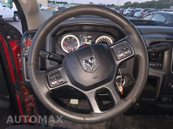 2018 Ram 3500 Cab Chassis Tradesman Crew Cab DRW - miniatura 10