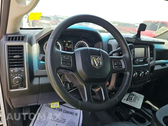 2018 Ram 3500 Cab Chassis Tradesman Crew Cab DRW - miniatura 10