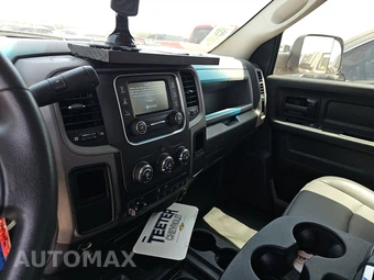 2018 Ram 3500 Cab Chassis Tradesman Crew Cab DRW - miniatura 11