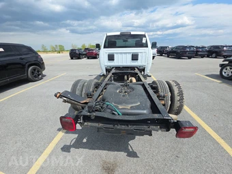 2018 Ram 3500 Cab Chassis Tradesman Regular Cab DRW – miniatura 15