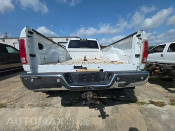 2018 Ram 3500 Laramie Crew Cab Long Bed DRW - miniatura 14