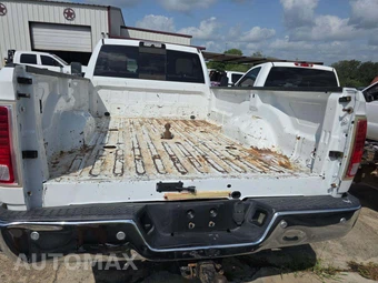 2018 Ram 3500 Laramie Crew Cab Long Bed DRW - miniatura 28