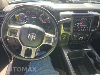 2018 Ram 3500 Laramie Crew Cab Long Bed DRW - miniatura 11