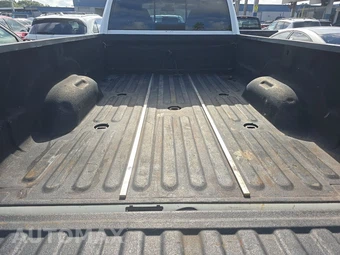 2018 Ram 3500 Laramie Crew Cab Long Bed DRW - miniatura 17