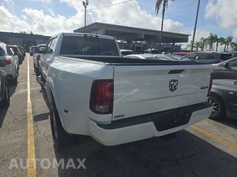 2018 Ram 3500 Laramie Crew Cab Long Bed DRW - miniatura 6