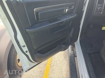 2018 Ram 3500 Laramie Crew Cab Long Bed DRW - miniatura 9