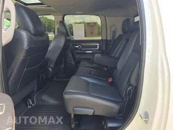 2018 Ram 3500 Laramie Extended Crew Cab Medium Bed DRW – miniatura 10
