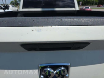 2018 Ram 3500 Laramie Extended Crew Cab Medium Bed DRW – miniatura 27