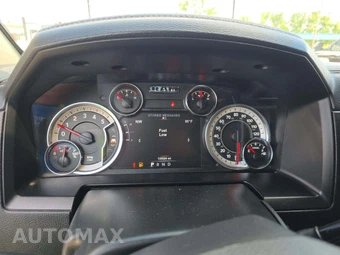 2018 Ram 3500 Laramie Extended Crew Cab Medium Bed DRW – miniatura 6