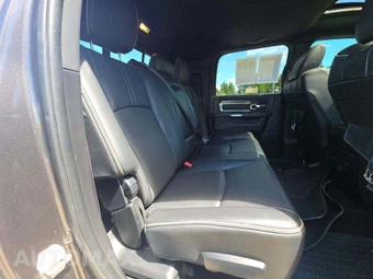 2018 Ram 3500 Limited Crew Cab Medium Bed - miniatura 16