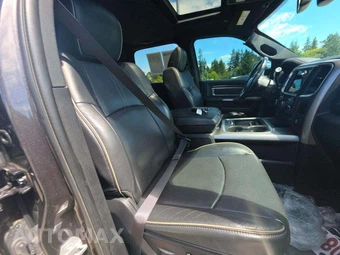2018 Ram 3500 Limited Crew Cab Medium Bed - miniatura 18