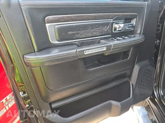 2018 Ram 3500 Limited Extended Crew Cab Medium Bed DRW – miniatura 9