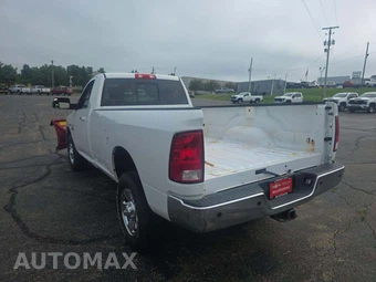 2018 Ram 3500 SLT Regular Cab Long Bed - miniatura 2