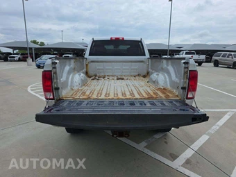 2018 Ram 3500 Tradesman Crew Cab Long Bed - miniatura 11