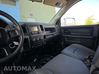 2018 Ram 3500 Tradesman Crew Cab Long Bed - miniatura 10