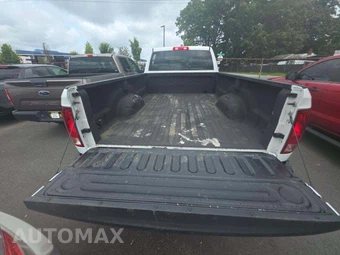 2018 Ram 3500 Tradesman Crew Cab Long Bed DRW - miniatura 14