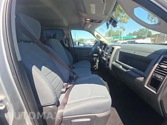 2018 Ram 3500 Tradesman Crew Cab Long Bed DRW - miniatura 8