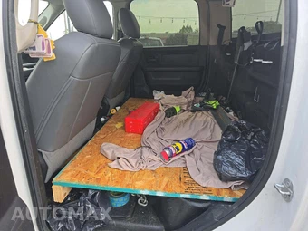 2018 Ram 3500 Tradesman Crew Cab Long Bed DRW - miniatura 10